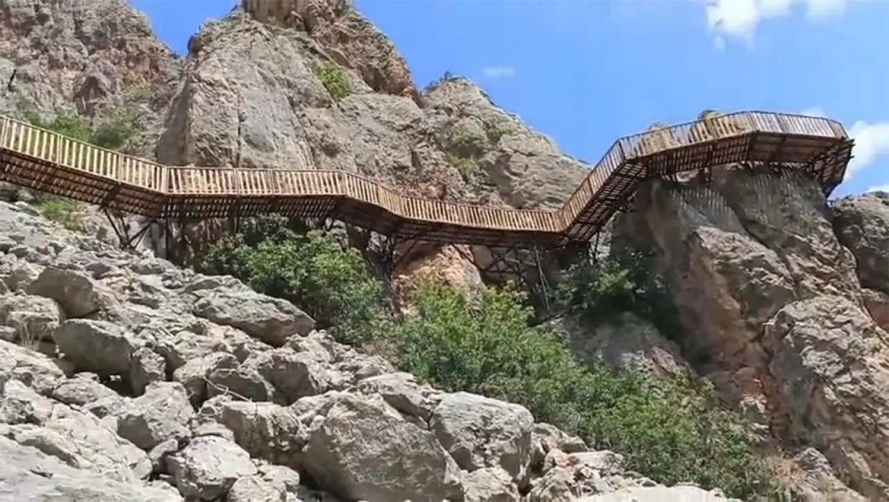 Kazankaya Kanyonu’na Ziyaretçi Akınına 4