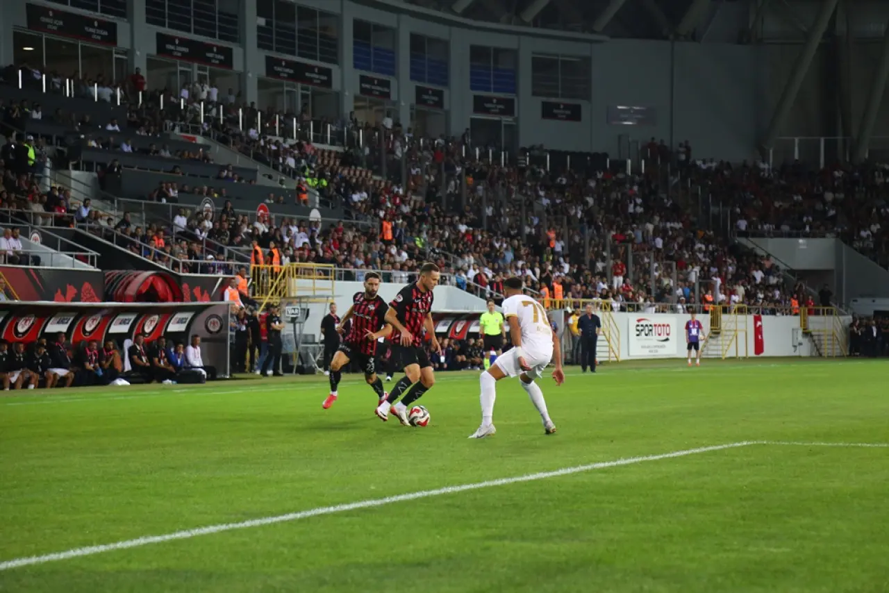 Adana’da Tecrübe, Gençlere Karşı 6