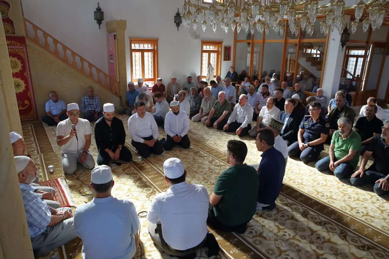 Erol Olçok ve Oğlu İçin Mevlit Okutuldu 1