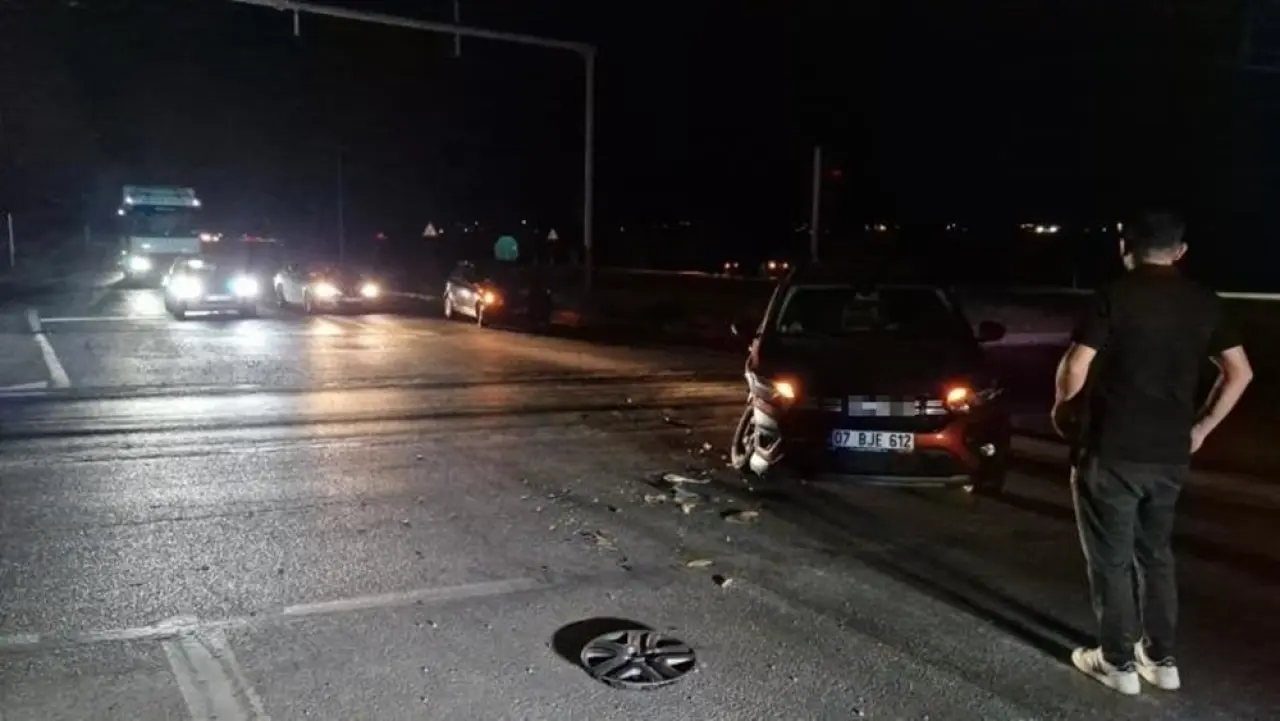 Kırmızı Işık İhlali Yapan Araç Kazaya Karıştı 3