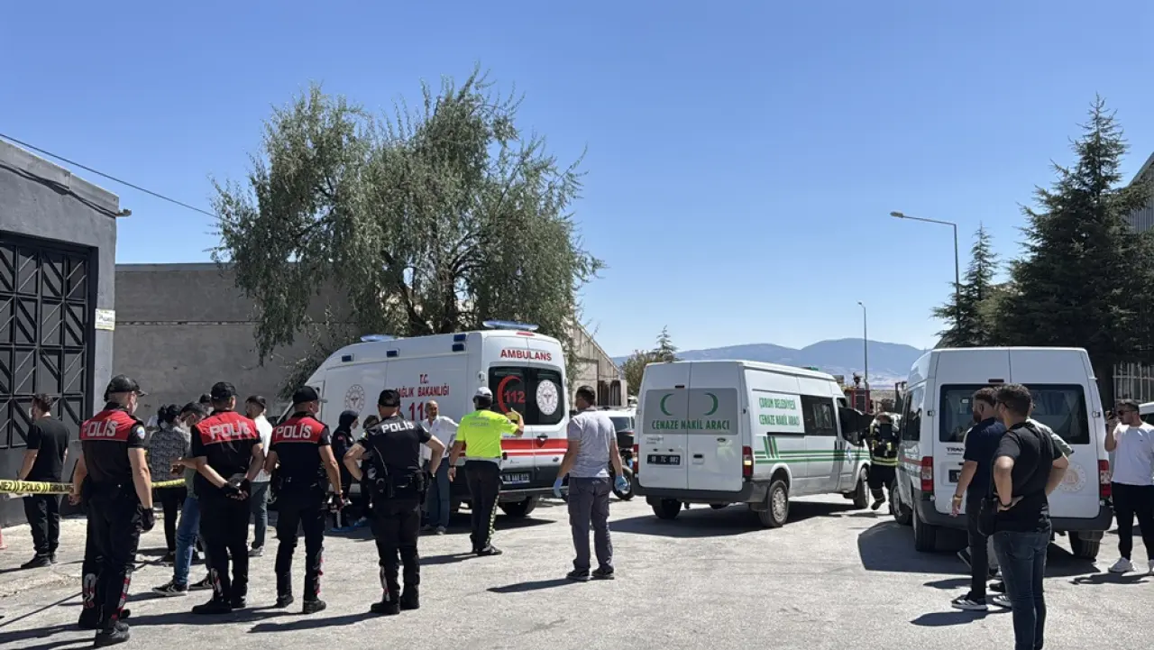 Atık Yağ Tankına Düşen Anne ile Oğlu Öldü 5