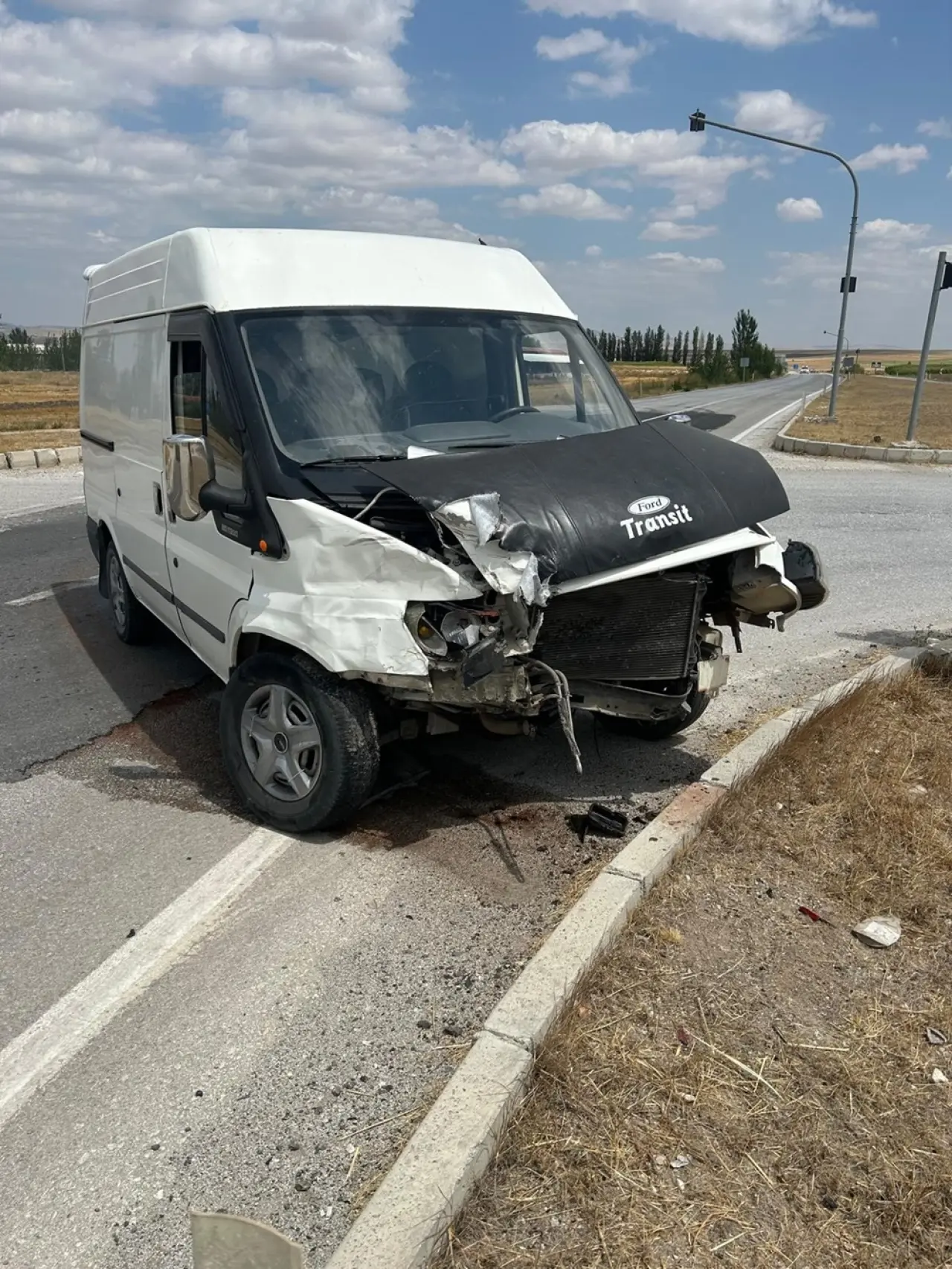 Panelvan Araç ile Cip Çarpıştı 2