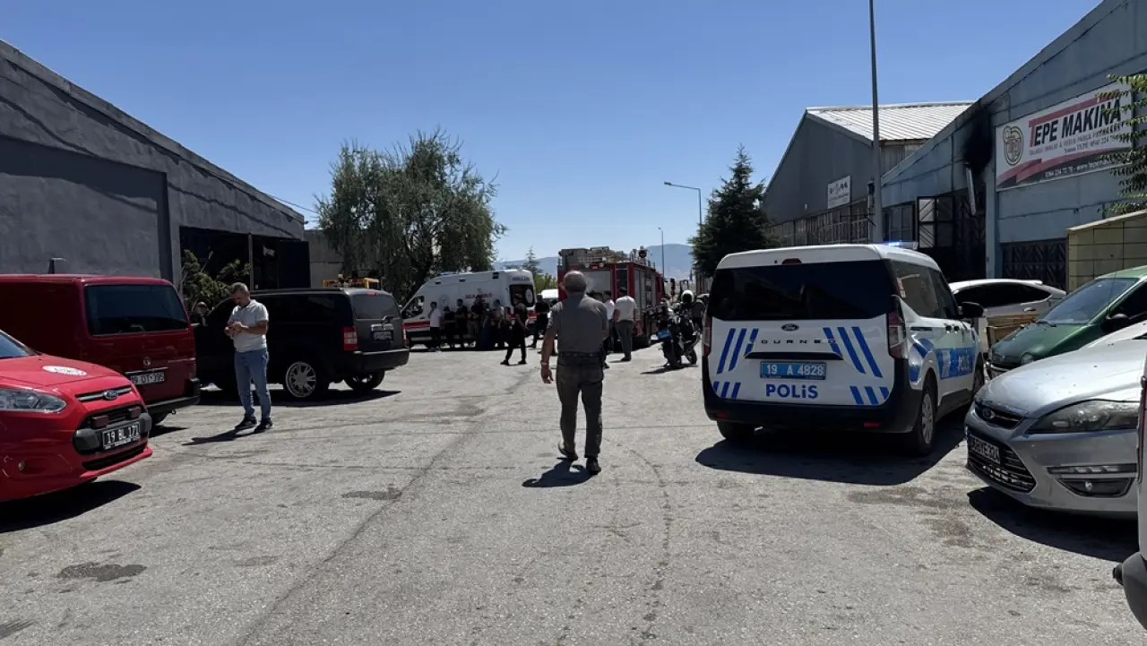 Atık Yağ Tankına Düşen Anne ile Oğlu Öldü 1