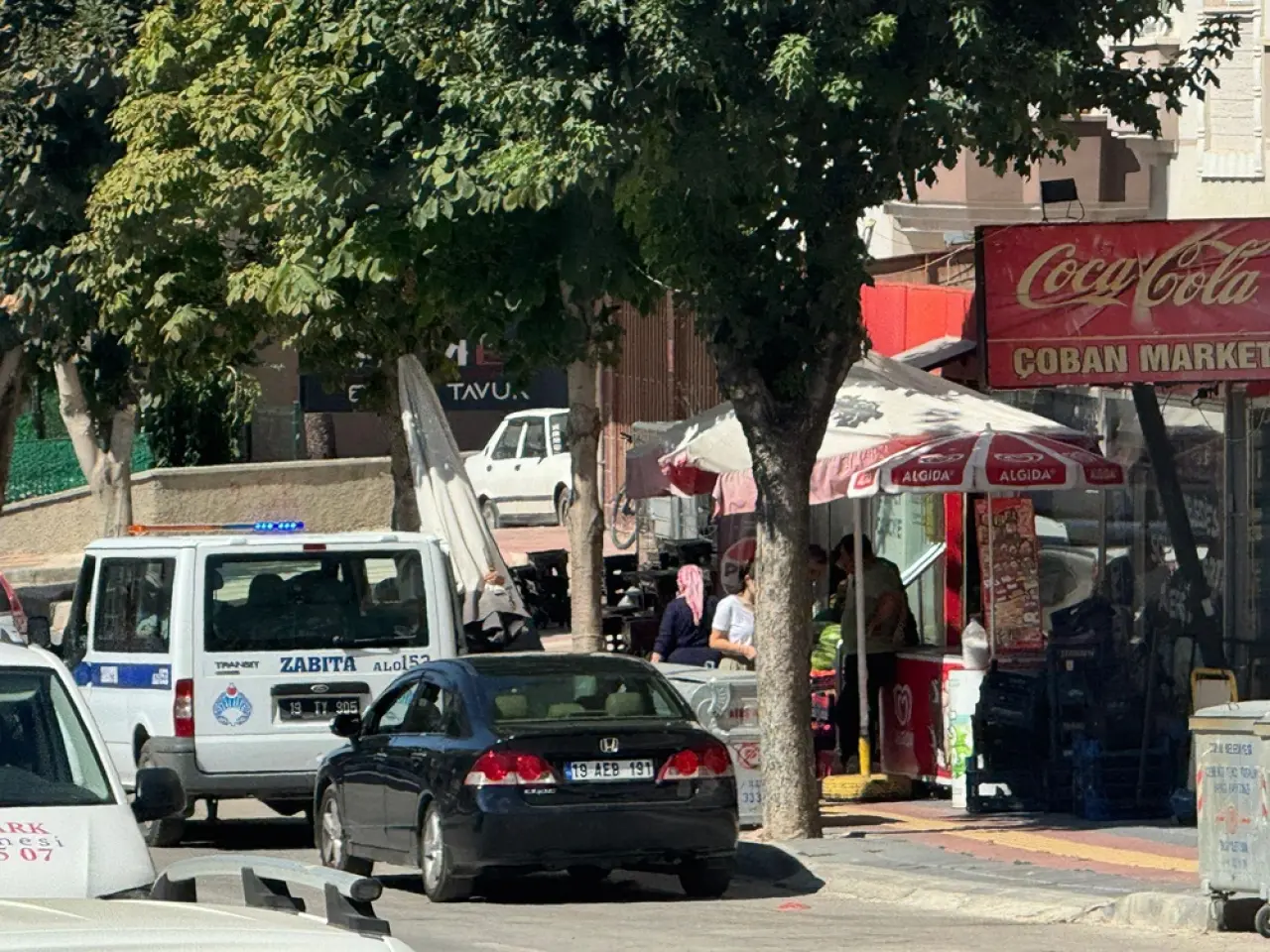 Esnaf Israrcı, Yayalar Mağdur 1