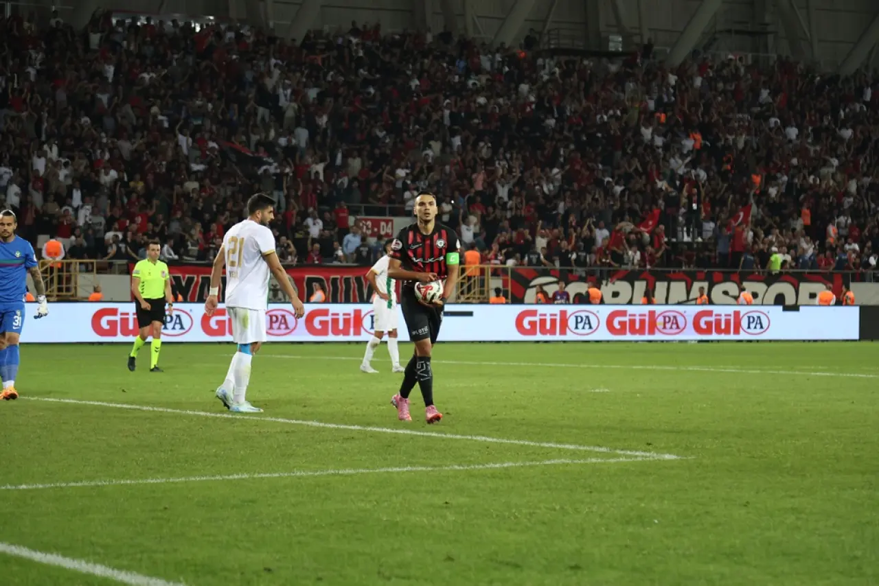 Gol Krallığı Yarışında İki İsim Zirvede 1