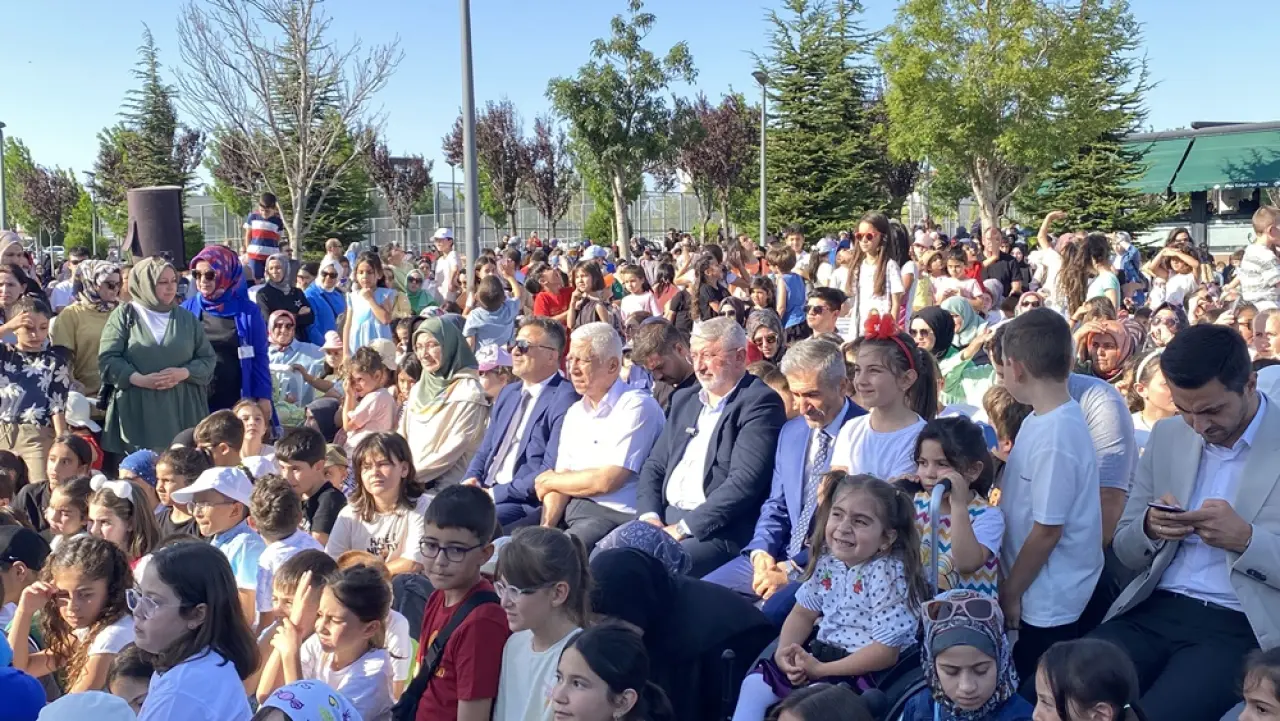 Yaz Okulları İçin Kapanış Şöleni 2