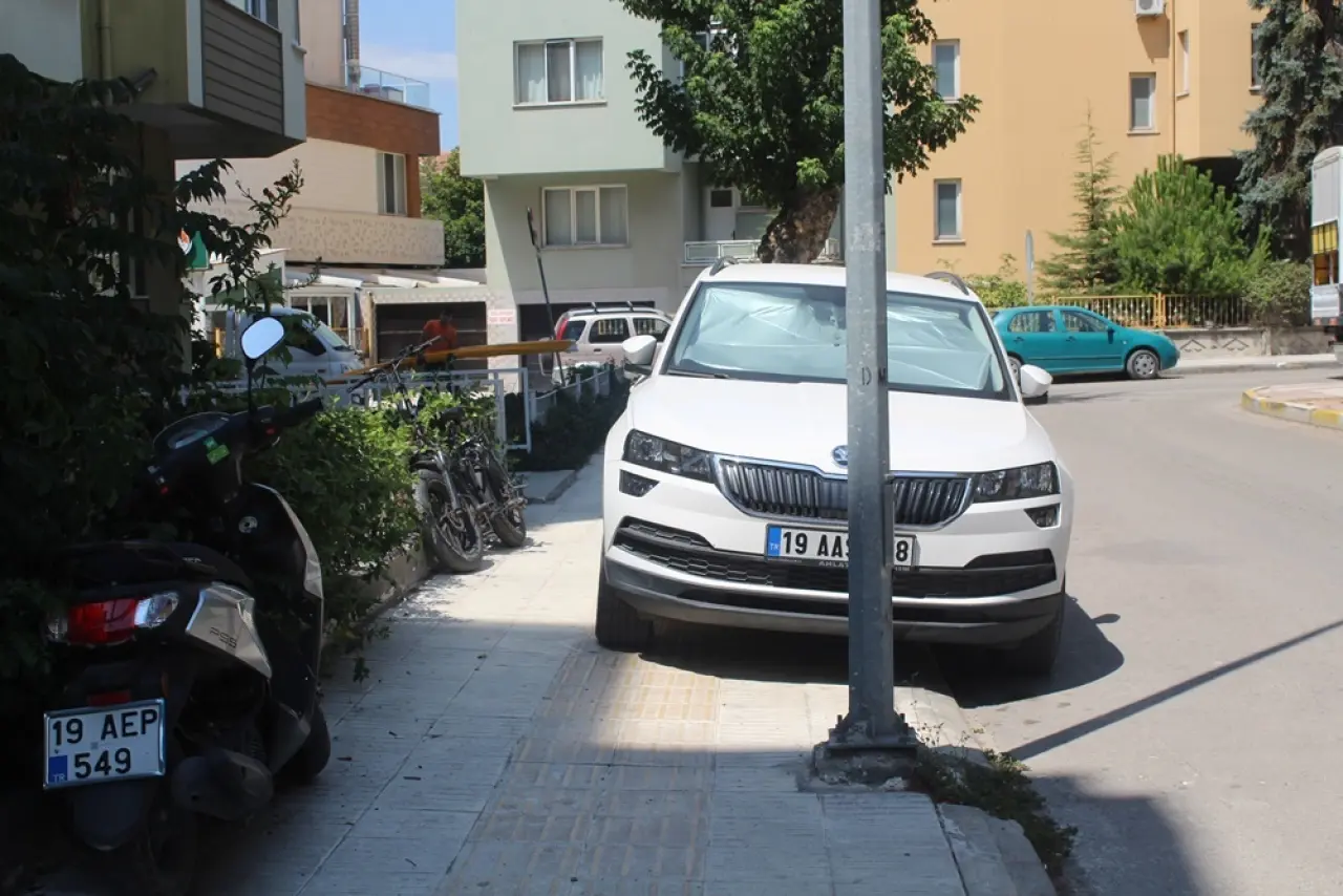 Kaldırımlarda Geçit Yok 2