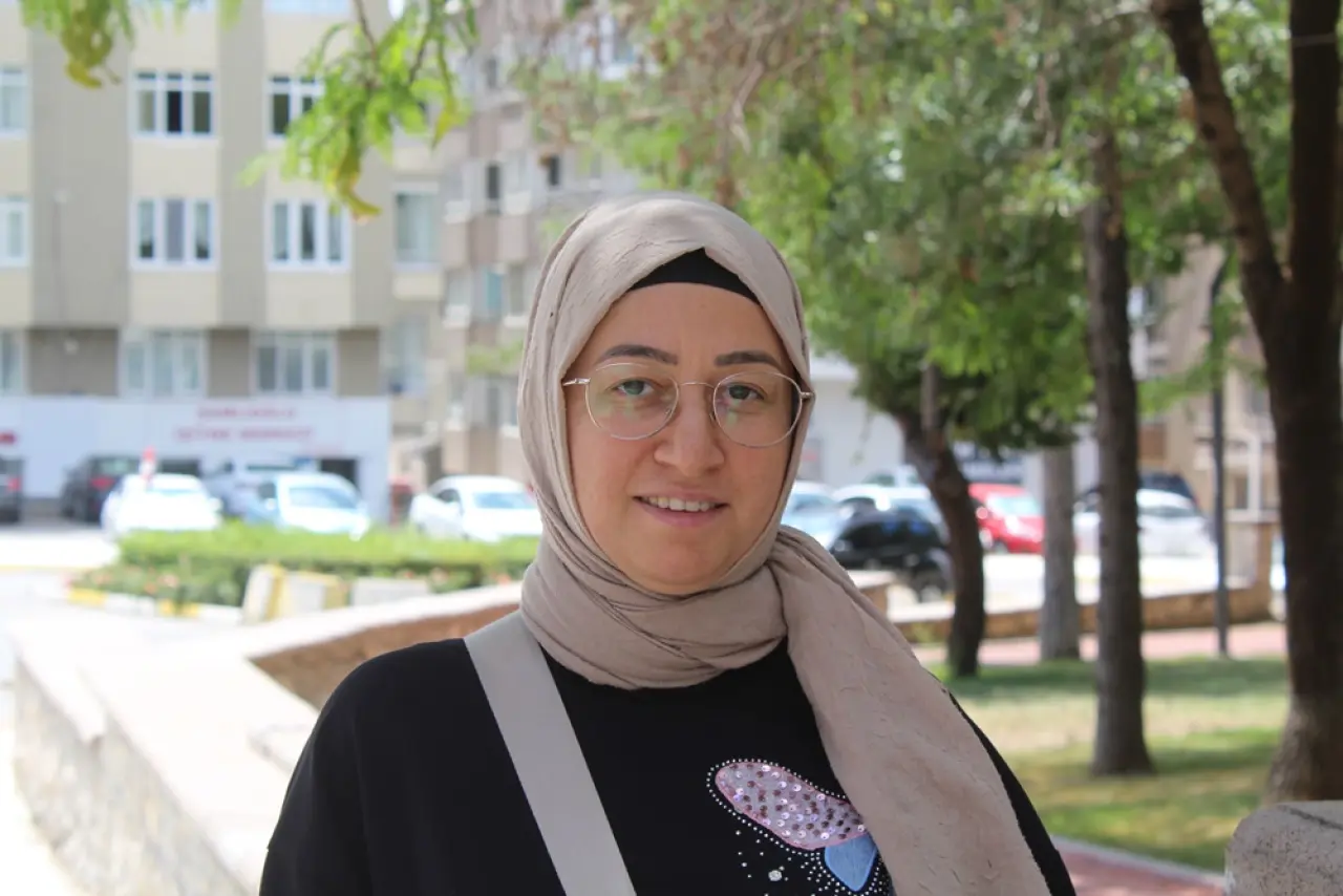 Bir Kap Su, Bir Avuç Mama 12