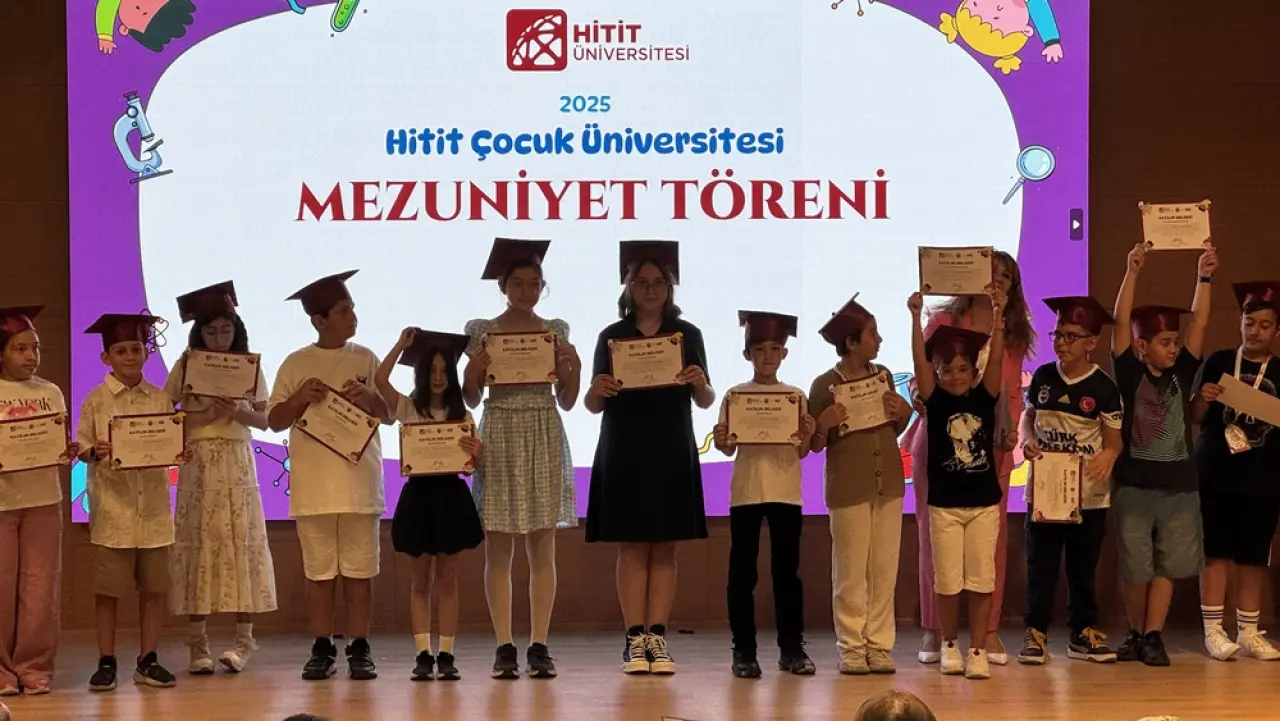 HİTÜ’de Bu Kez Çocuklar Kep Attı 6