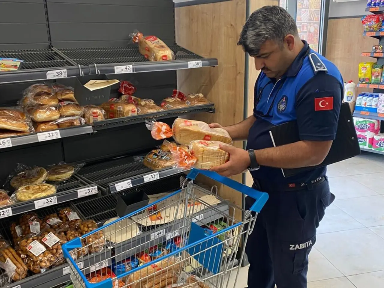 Marketlerde 424 Adet Tarihi Geçmiş Ürün Ele Geçirdi 6