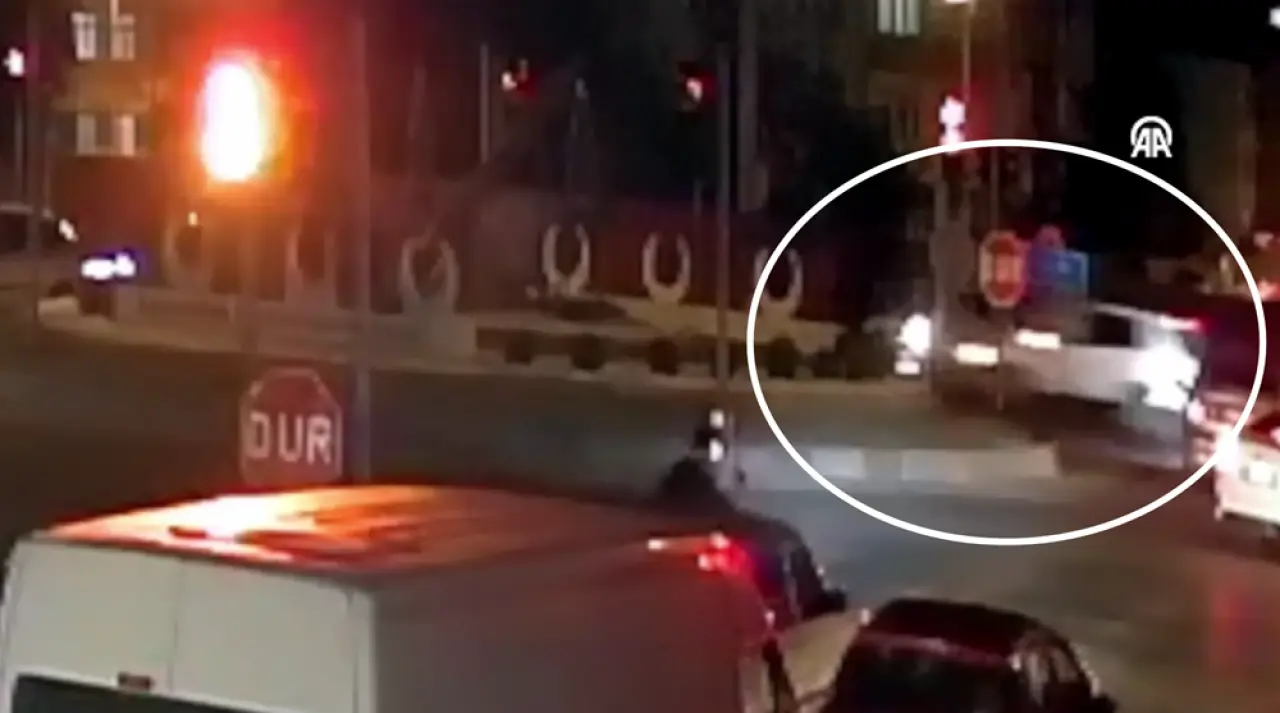 Motosiklet ile Otomobil Çarpıştı 2
