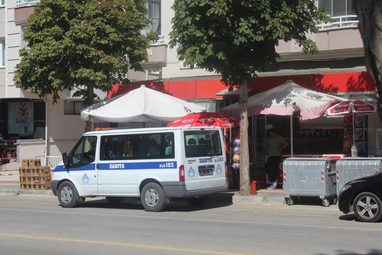 Esnaf Israrcı, Yayalar Mağdur 7