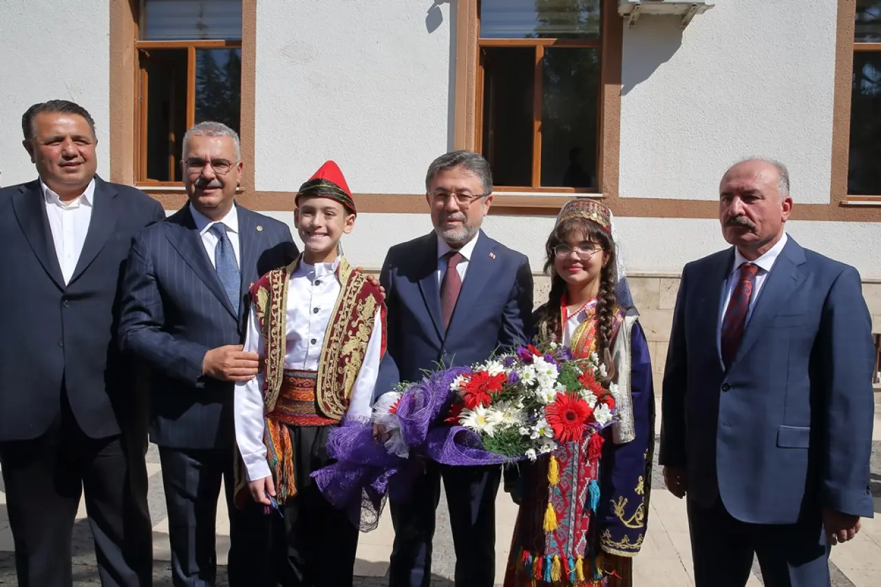 Bakanı Yumaklı, Çorum'da 1