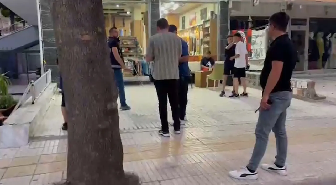 Kuaför Salonunda Silahlı Saldırı, O Anlar Kamerada 3