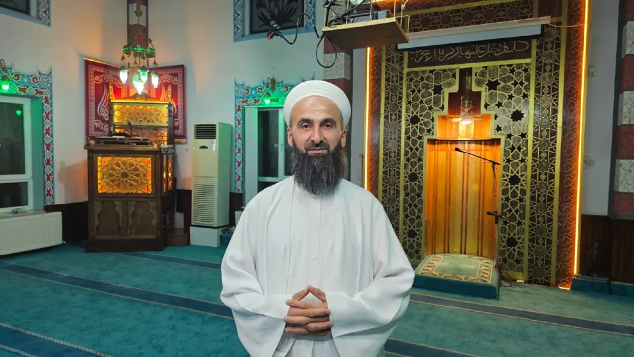 Çorumlu İmam Düşen Çocuğu Havada Yakaladı 1