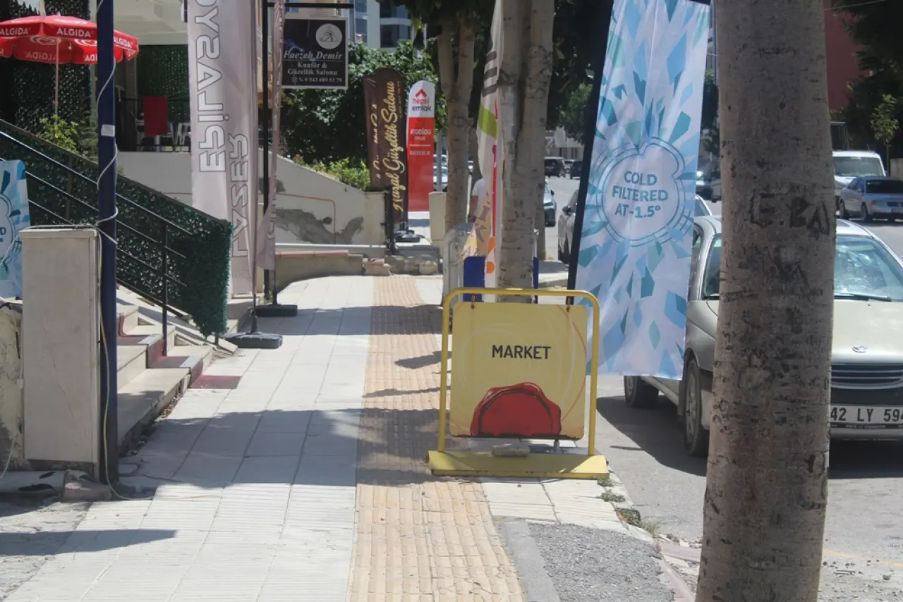 Esnaf Israrcı, Yayalar Mağdur 2