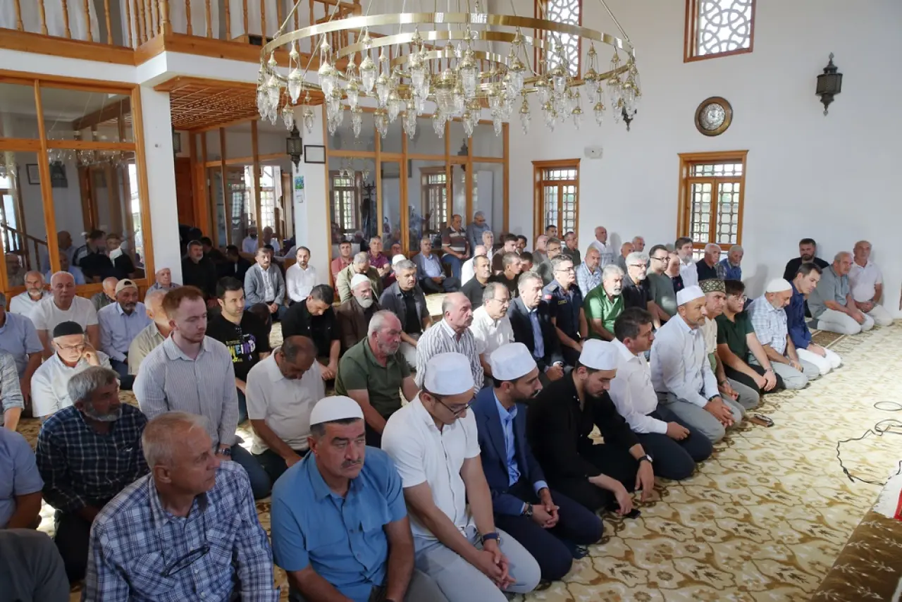 Erol Olçok ve Oğlu İçin Mevlit Okutuldu 4