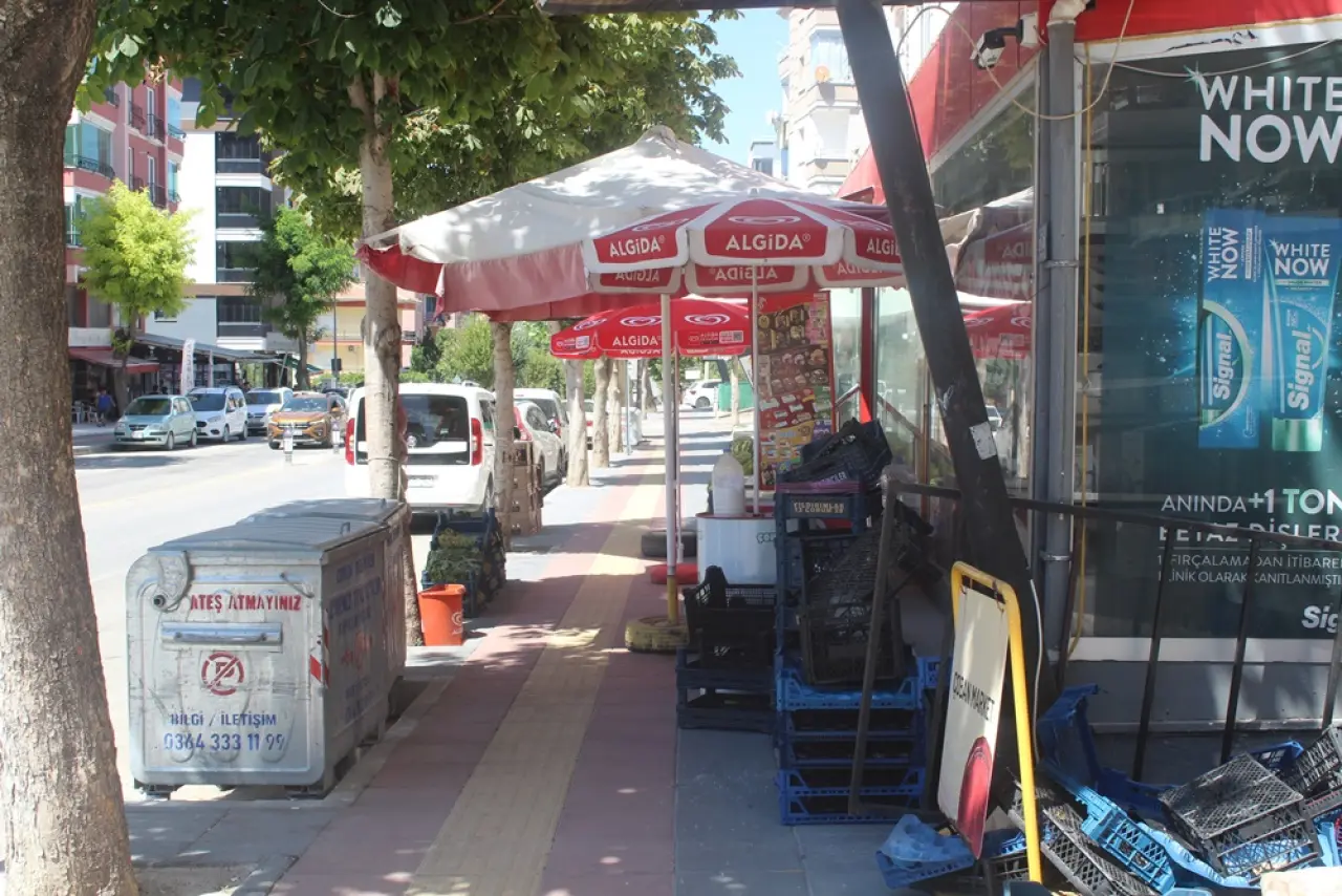 Esnaf Israrcı, Yayalar Mağdur 6