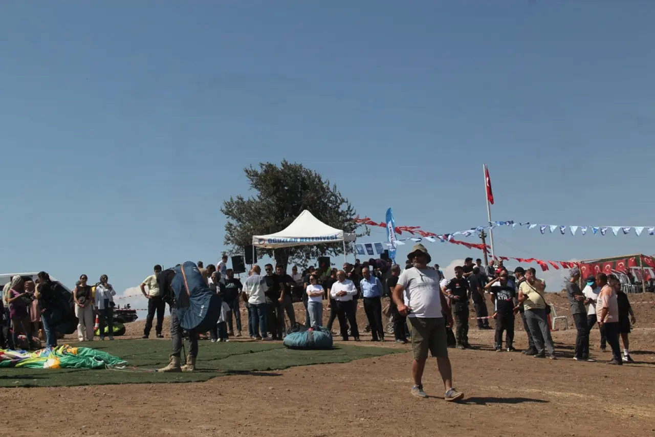 Yamaç Paraşütü Festivali Gökyüzünü Renklendirdi 8