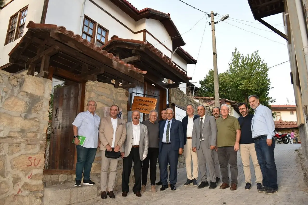 İskilip’te Kültür Paneli ve Sanat Ödülleri Töreni Düzenlendi 1
