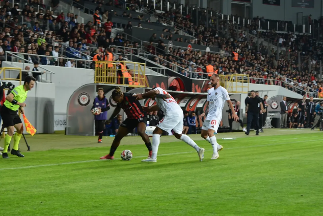 Çorum FK, Vanspor ile Yenişemedi: 0-0 3