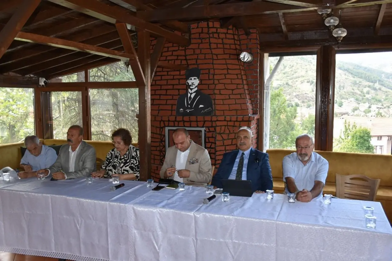 İskilip’te Kültür Paneli ve Sanat Ödülleri Töreni Düzenlendi 7