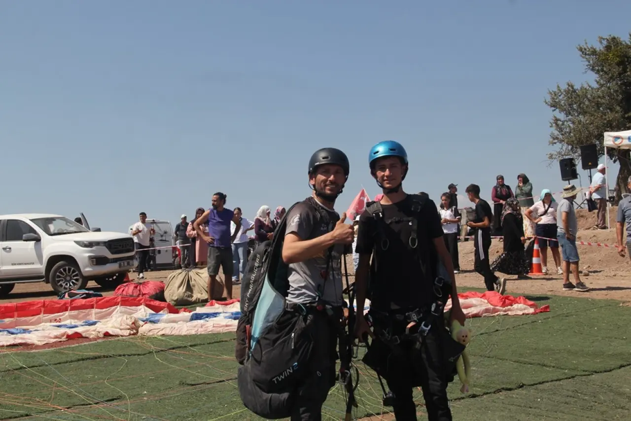 Yamaç Paraşütü Festivali Gökyüzünü Renklendirdi 6