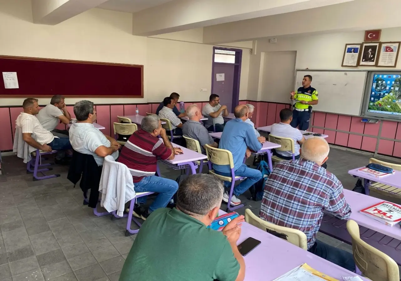 Jandarmadan Okul Servis Şoförlerine Eğitim 5