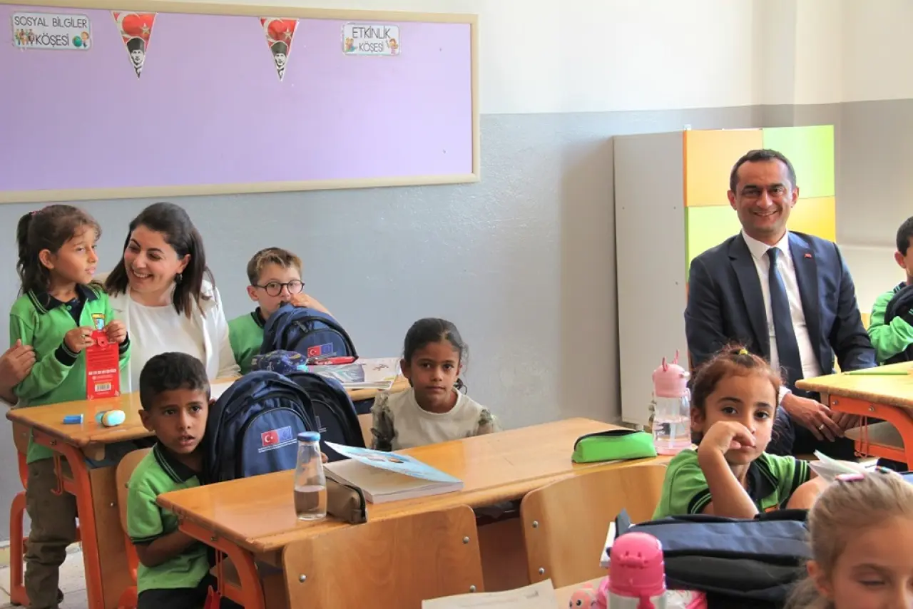 Miniklerin Yüzlerini Güldüren Armağan 2