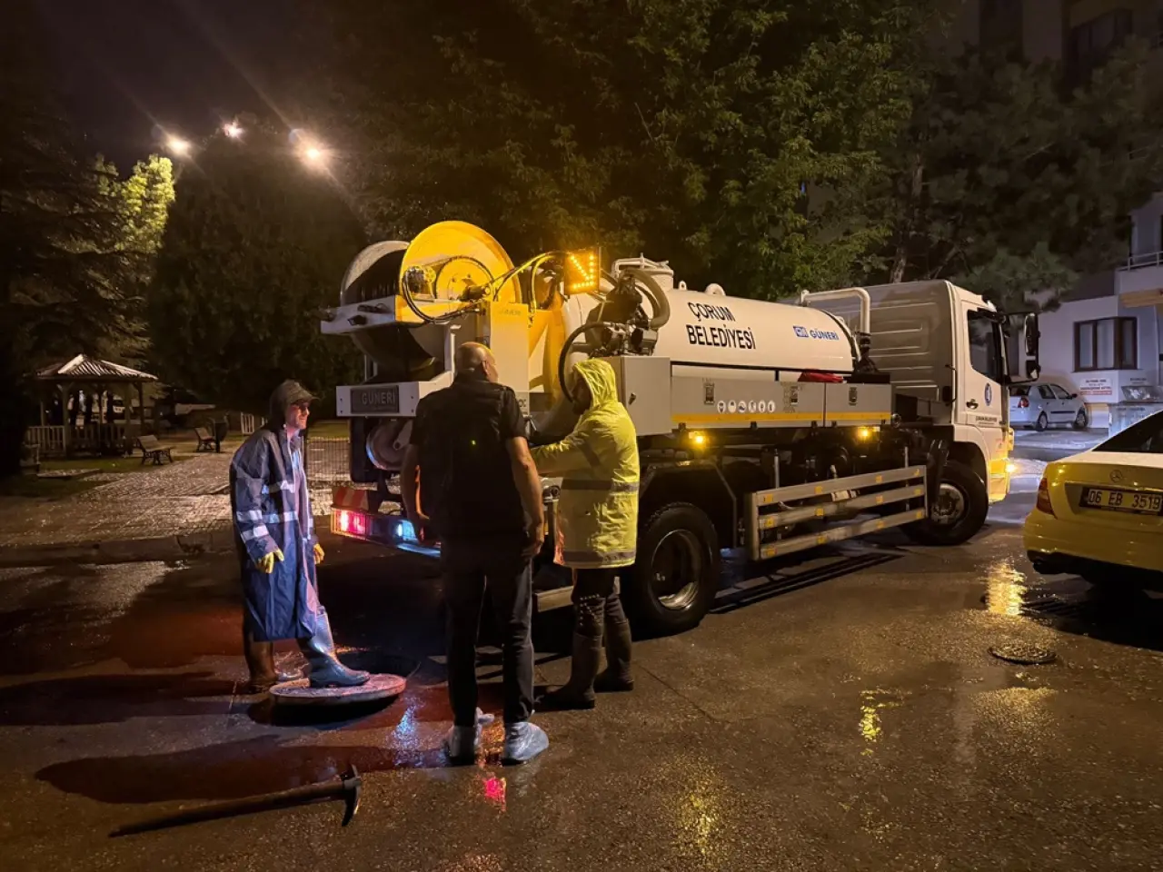 Sağanak Yağmur Etkili Oldu 1