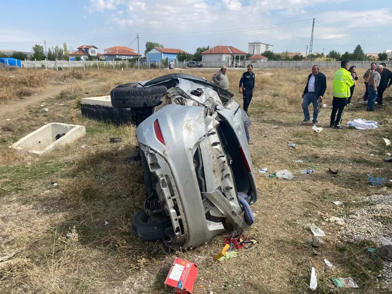 Düğün Konvoyunda Trafik Kazası: 2 Yaralı 3