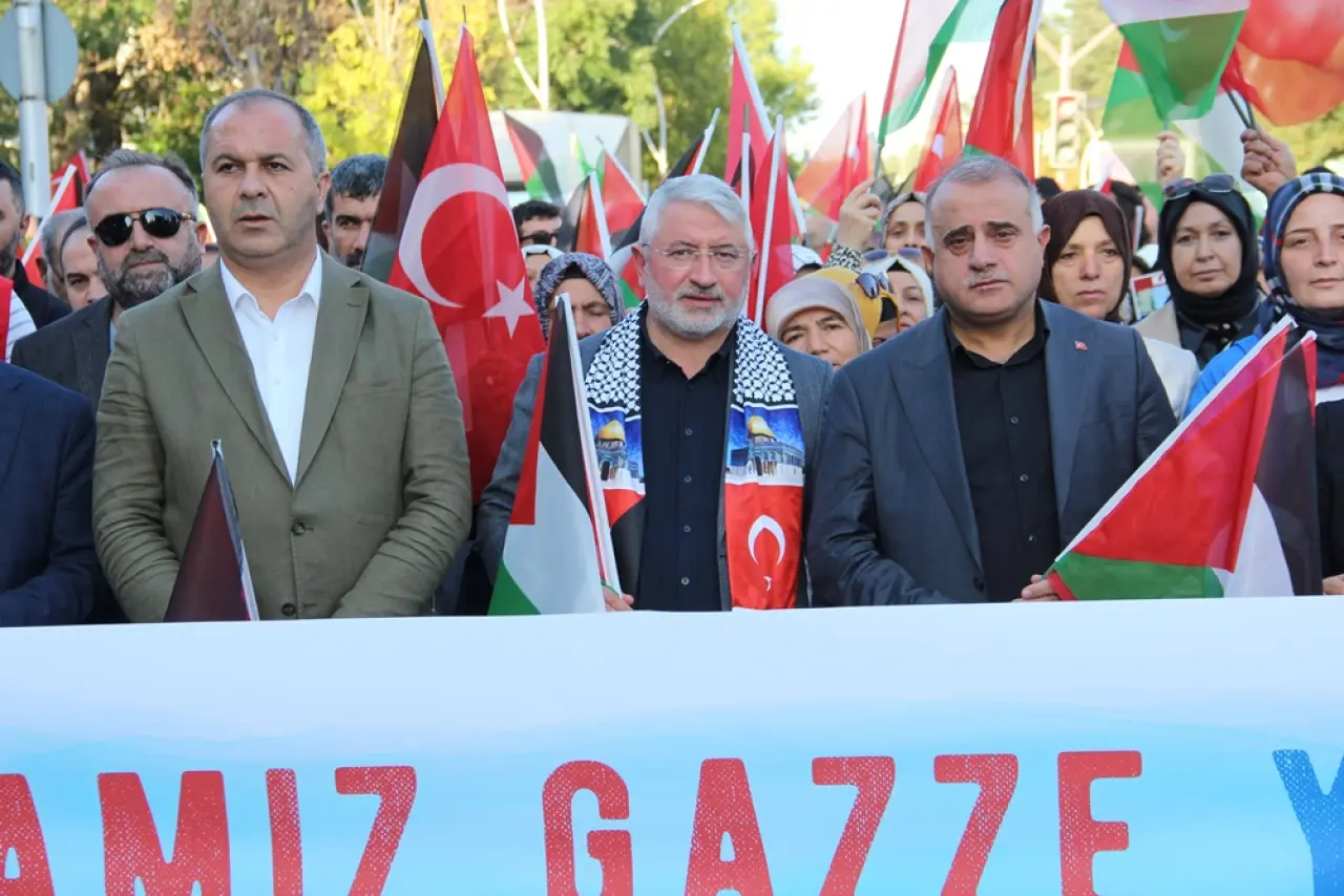 Çorum’da Yüzlerce Kişi Gazze İçin Yürüdü 2