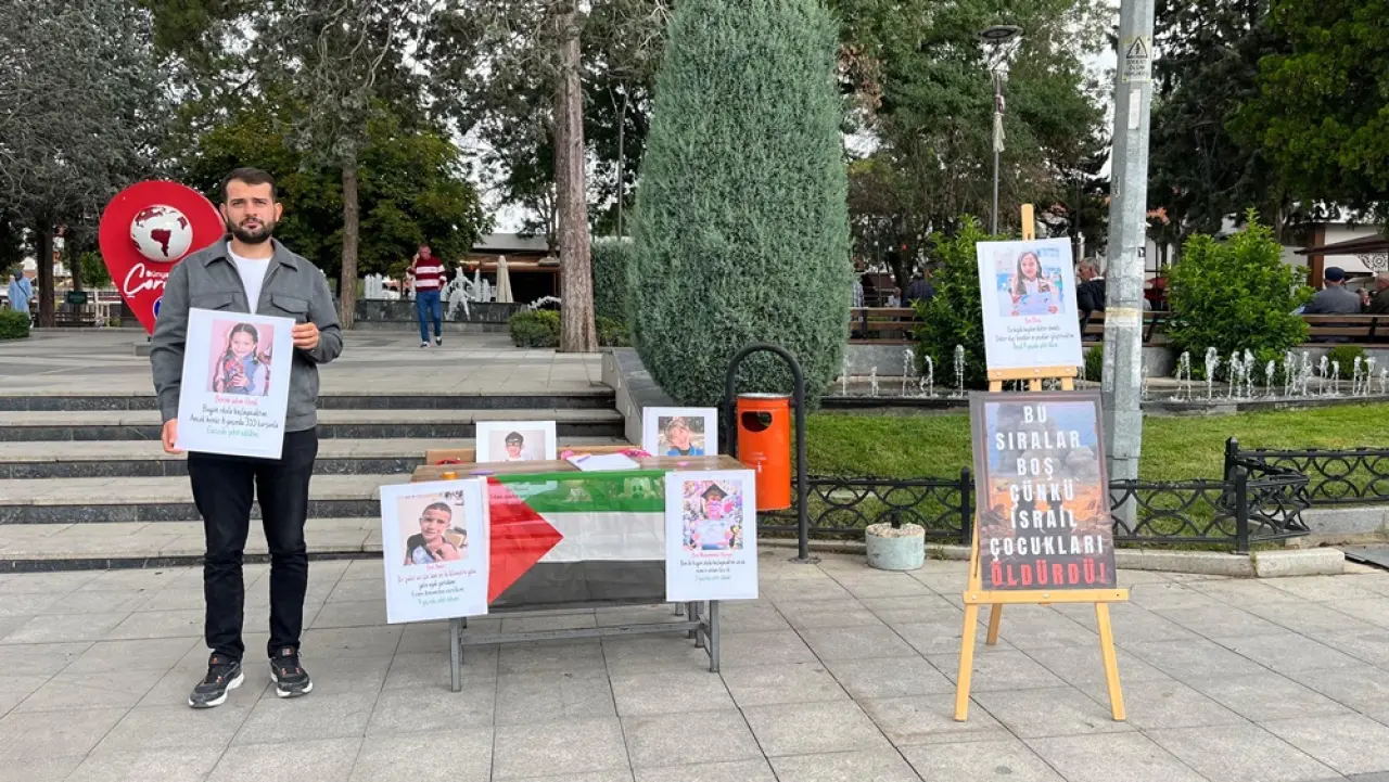AK Gençlik'ten ‘Boş Sıralı’ Gazze Protestosu 5