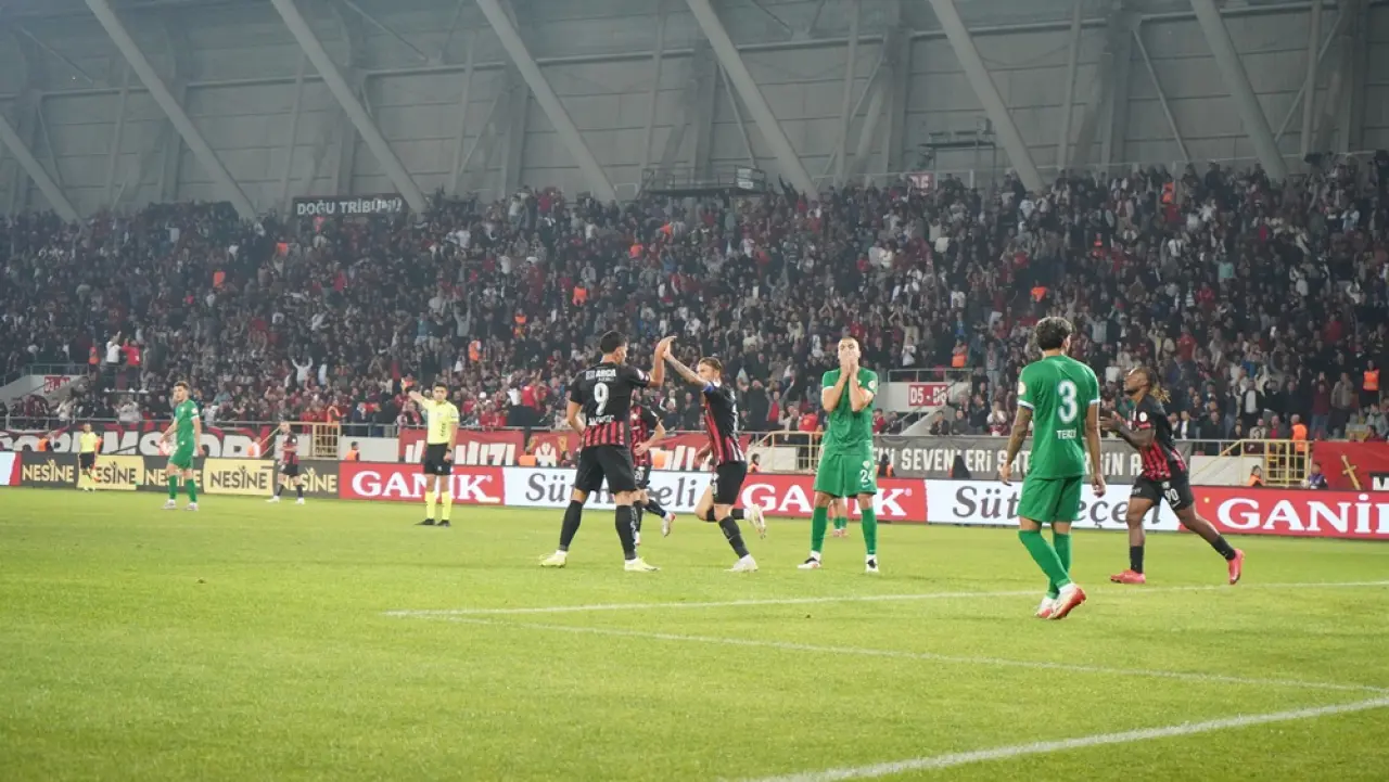 Duvara Karşı: 1-1 13
