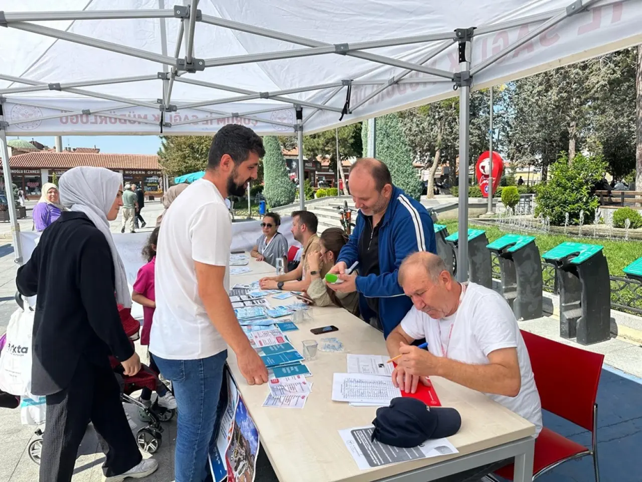 Meydanda 'Koruyan Geliştiren Sağlık' Etkinliği 2