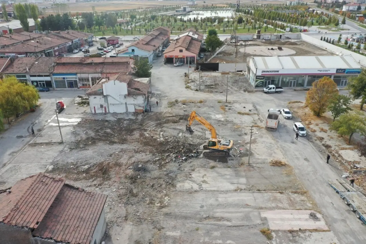 Aşağı Sanayi İçin Kararlı Tutum 4