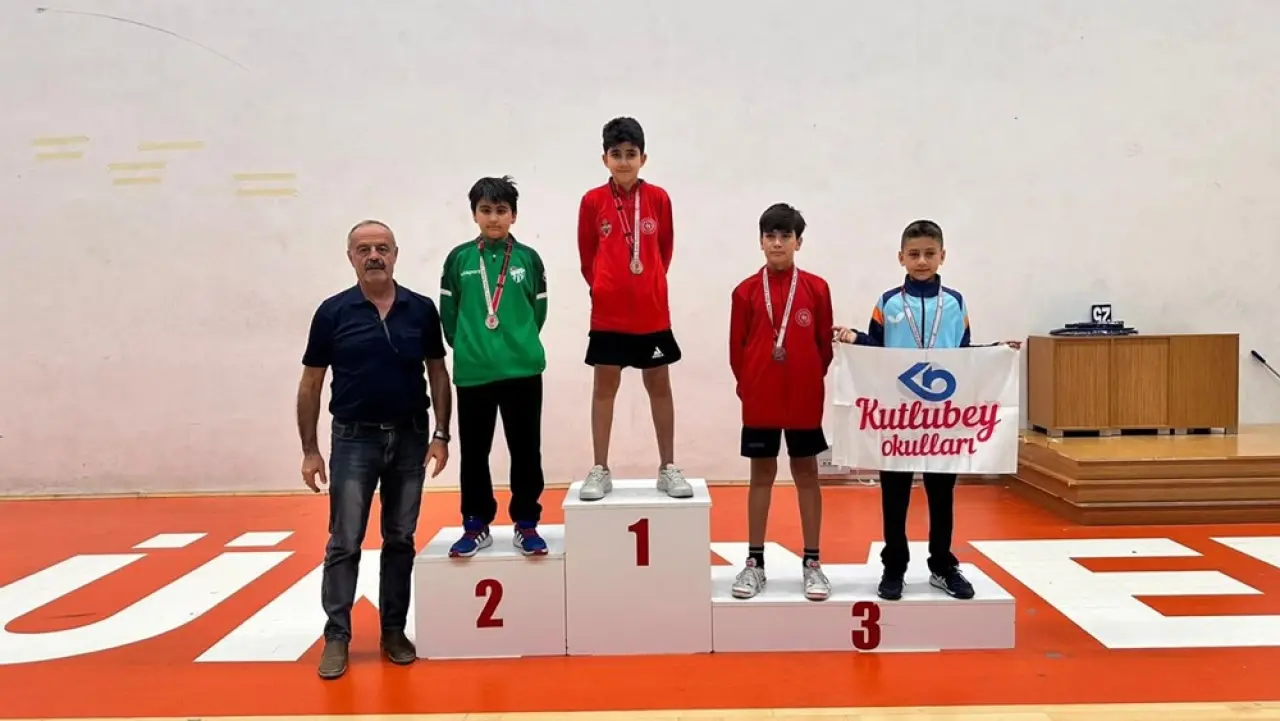 Erkeklerde Şampiyon, Kızlarda Üçüncü Olduk 2