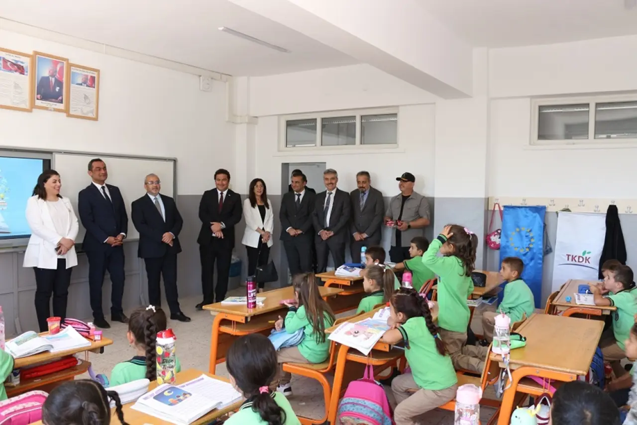 Miniklerin Yüzlerini Güldüren Armağan 1