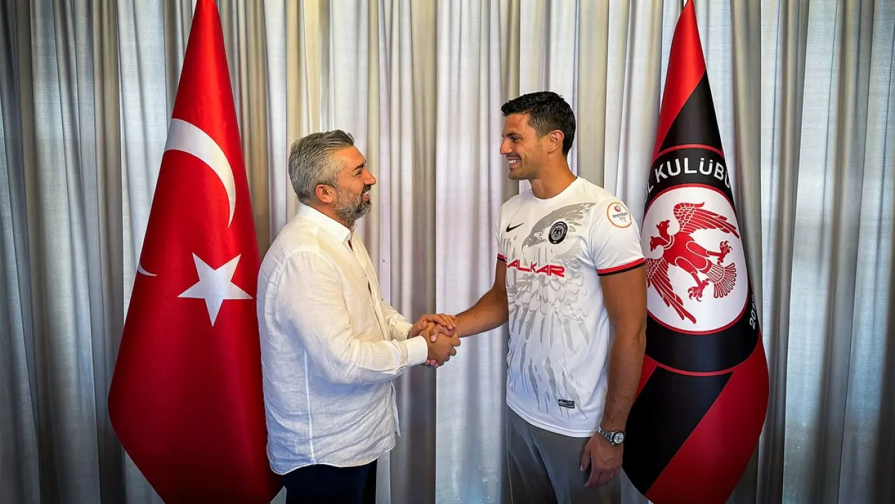 Danijel Aleksić İmzayı Attı 3