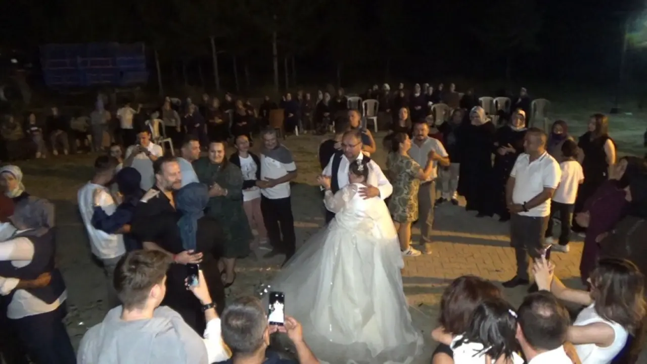 Down Sendromlu Gencin Düğün Hayali Gerçek Oldu 2