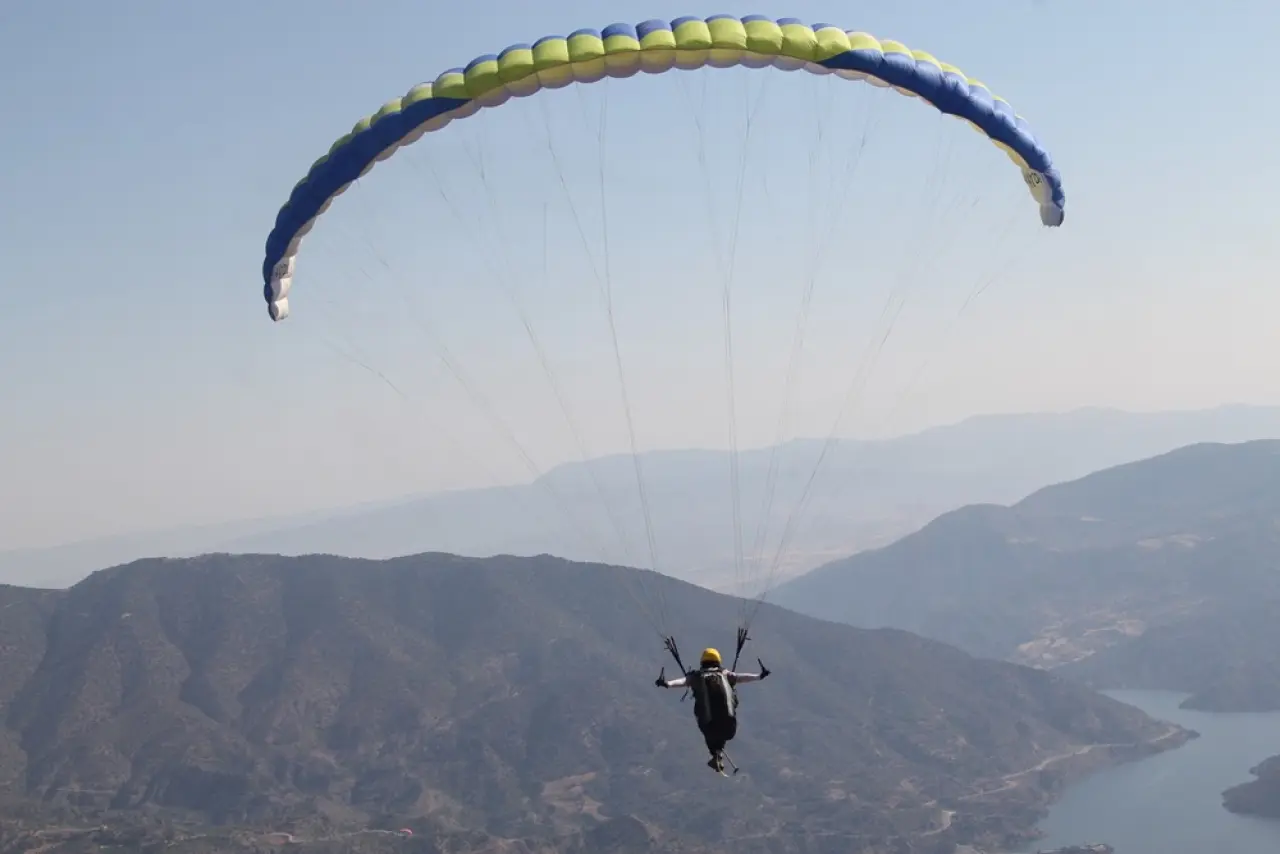 Yamaç Paraşütü Festivali Gökyüzünü Renklendirdi 9