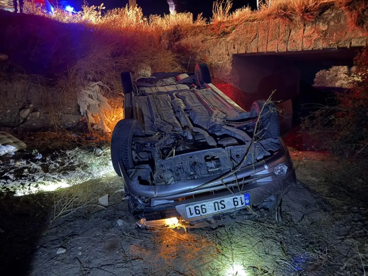 Otomobil Köprüden Uçtu: 1’i Ağır 2 Yaralı 4