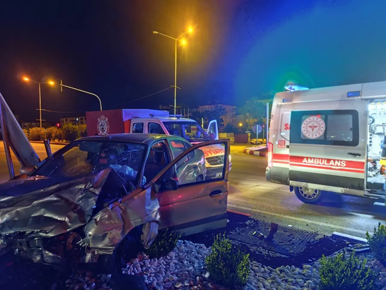 İki Otomobilin Çarpıştı: 2 Yaralı 3