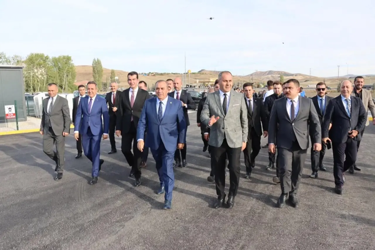 Bölgenin En Modern Asfalt Tesisi Hizmete Girdi 7