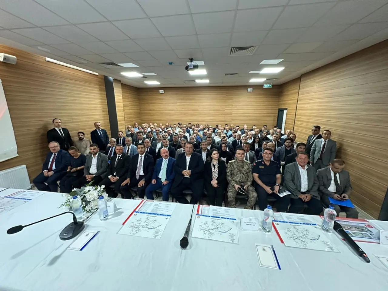 Vali Çalgan, Kargı'da Muhtarlarla Buluştu 1