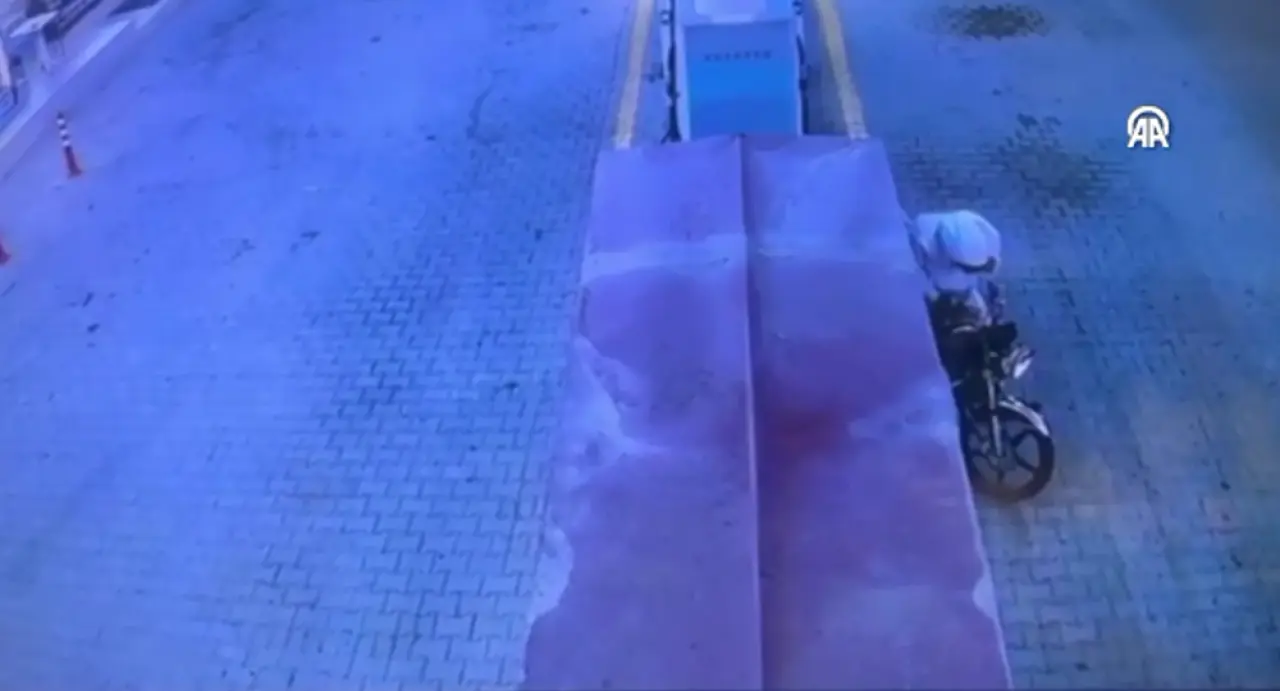 Motosiklet Çalan 2 Şüpheli Yakalandı 2