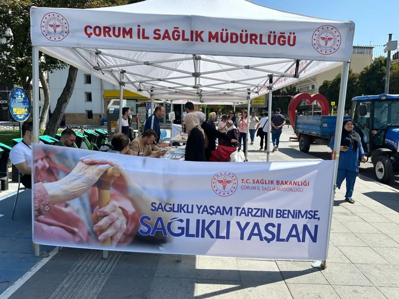 Meydanda 'Koruyan Geliştiren Sağlık' Etkinliği 4