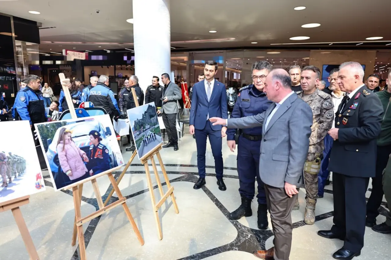 Emniyet ve Jandarma’nın Teçhizatları Sergilendi 3