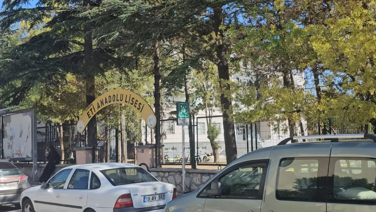 Lise Öğrencileri Tavuk Dönerden Zehirlendi 1