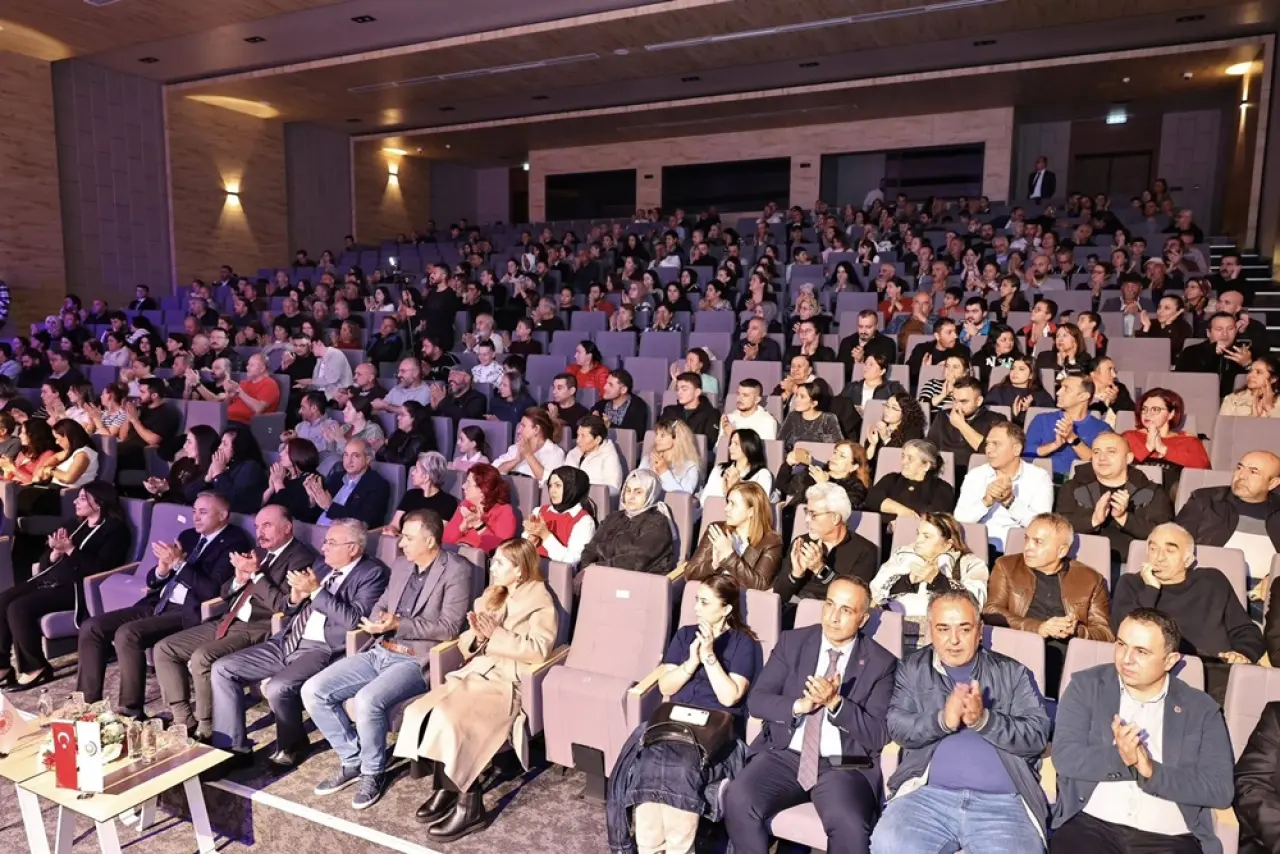 Cumhuriyet Sevgisi Bağlama Ezgileriyle Buluştu 4